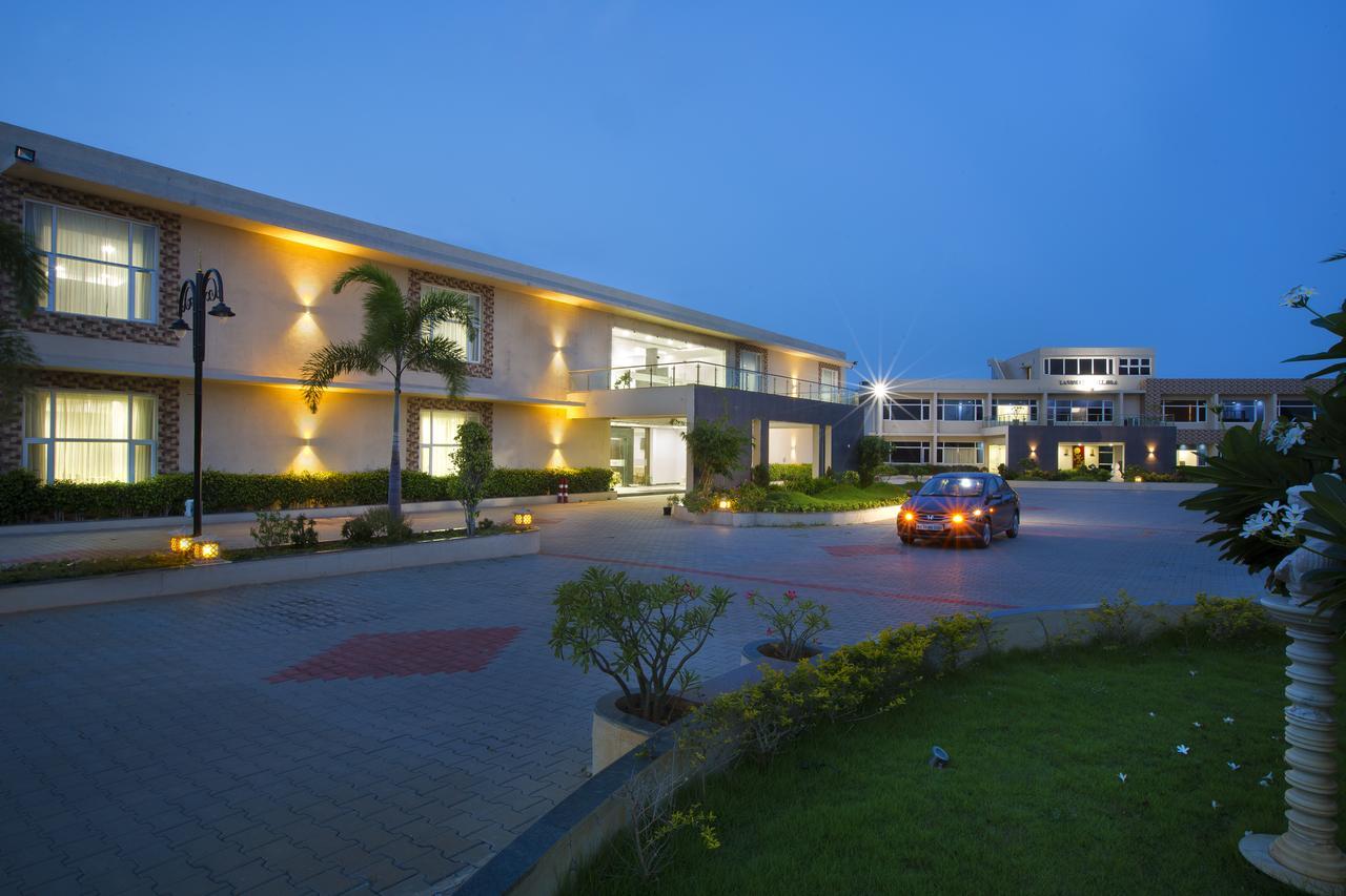 Landmark Pallavaa Beach Resorts Mamallapuram Exterior foto